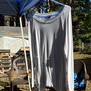 Simply Vera Vera Wang Light Gray Long Sleeve Top